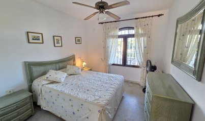 Resale - Villa -
Villamartín - Villamartin