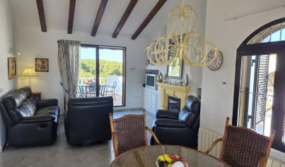 Resale - Villa -
Villamartín - Villamartin