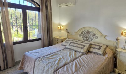 Resale - Villa -
Villamartín - Villamartin