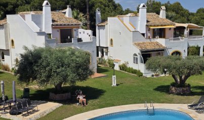 Resale - Villa -
Villamartín - Villamartin