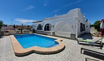 Återförsäljning - Villa -
Orihuela Costa - Villamartin