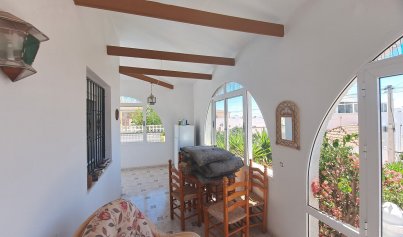 Återförsäljning - Villa -
Orihuela Costa - Villamartin