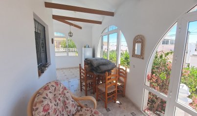 Återförsäljning - Villa -
Orihuela Costa - Villamartin