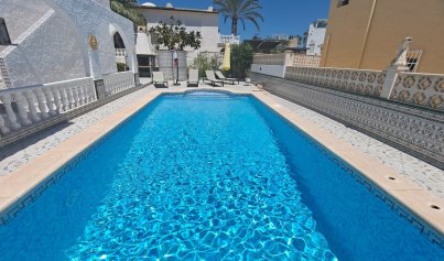 Återförsäljning - Villa -
Orihuela Costa - Villamartin