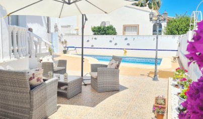 Resale - Villa -
Orihuela Costa - La Florida