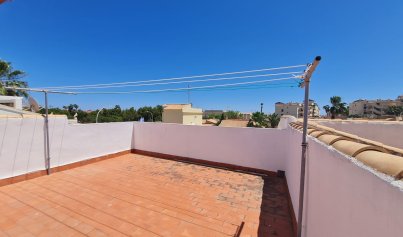 Återförsäljning - Villa -
Orihuela Costa - La Florida