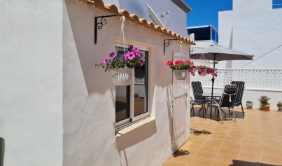 Återförsäljning - Villa -
Orihuela Costa - La Florida