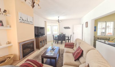 Återförsäljning - Villa -
Orihuela Costa - La Florida