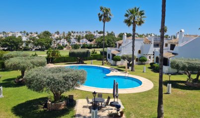 Återförsäljning - Villa -
Villamartín - Villamartin