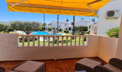 Återförsäljning - Villa -
Villamartín - Villamartin