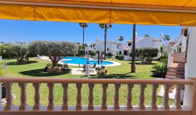 Återförsäljning - Villa -
Villamartín - Villamartin