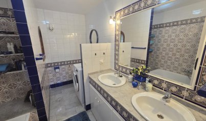 Återförsäljning - Villa -
Villamartín - Villamartin