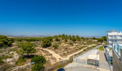 Resale - Villa -
Villamartín - Villamartin