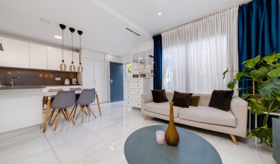 Resale - Villa -
Villamartín - Villamartin
