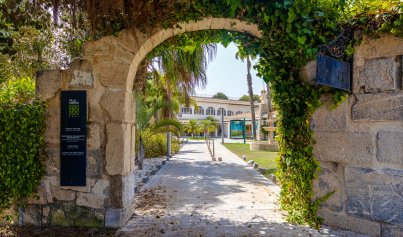 Resale - Villa -
Villamartín - Villamartin