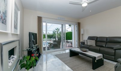 Wiederverkauf - Villa -
Los Balcones - Los Balcones - Los Altos del Edén