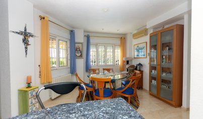 Wiederverkauf - Villa -
Villamartín - Rioja