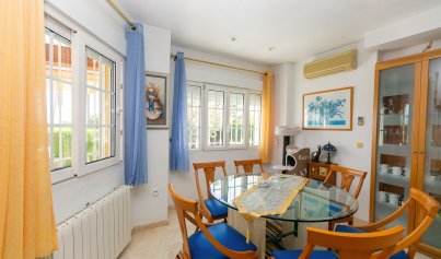 Wiederverkauf - Villa -
Villamartín - Rioja