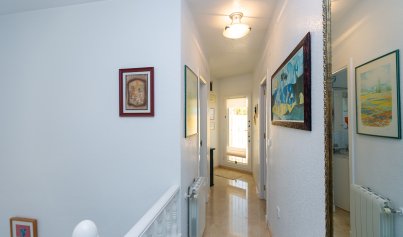Wiederverkauf - Villa -
Villamartín - Rioja