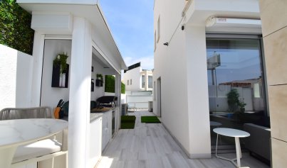 Wiederverkauf - Villa -
Orihuela Costa - Lomas de Cabo Roig