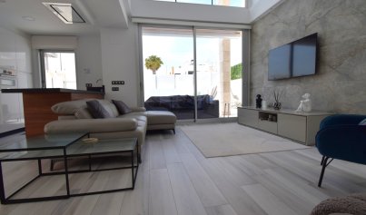 Wiederverkauf - Villa -
Orihuela Costa - Lomas de Cabo Roig