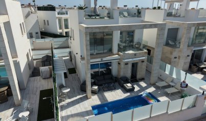 Wiederverkauf - Villa -
Orihuela Costa - Lomas de Cabo Roig