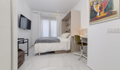Wiederverkauf - Stadthaus -
Villamartín - Costa Blanca