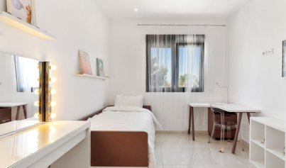 Wiederverkauf - Stadthaus -
Villamartín - Costa Blanca