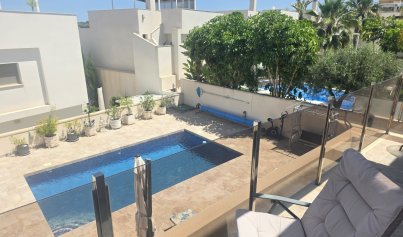 Resale - Villa -
San Miguel de Salinas