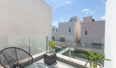 Wiederverkauf - Villa -
Villamartín - Villamartin