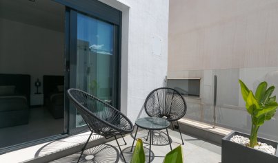 Wiederverkauf - Villa -
Villamartín - Villamartin