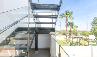Wiederverkauf - Villa -
Villamartín - Villamartin