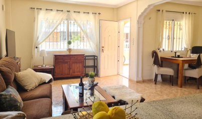 Resale - Villa -
Villamartín - Villamartin