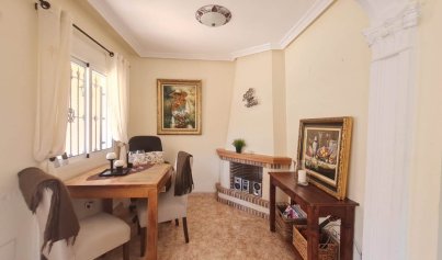 Resale - Villa -
Villamartín - Villamartin