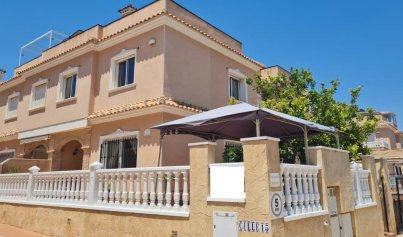 Resale - Villa -
Villamartín - Villamartin