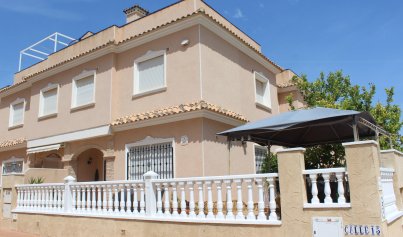 Resale - Villa -
Villamartín - Villamartin