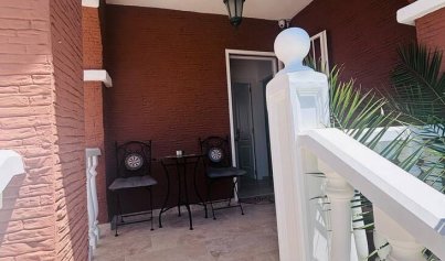 Återförsäljning - Villa -
Orihuela Costa - Villamartin