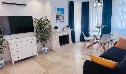 Återförsäljning - Villa -
Orihuela Costa - Villamartin