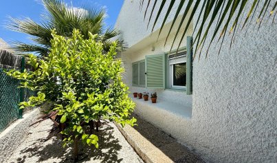 Resale - Villa -
Orihuela Costa - Campoamor