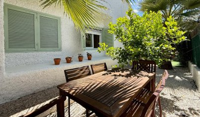 Resale - Villa -
Orihuela Costa - Campoamor