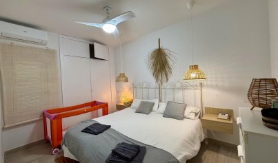 Resale - Villa -
Orihuela Costa - Campoamor