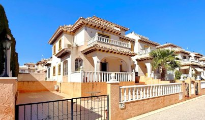 Resale - Townhouse -
Orihuela Costa - Lomas de Cabo Roig