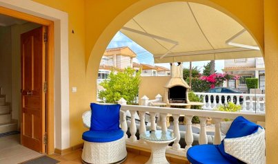 Resale - Villa -
Orihuela Costa - Villamartin