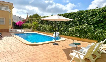Resale - Villa -
Orihuela Costa - Villamartin