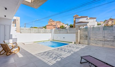 Resale - Villa -
Orihuela Costa - Blue Lagoon