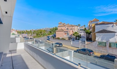 Resale - Villa -
Orihuela Costa - Blue Lagoon