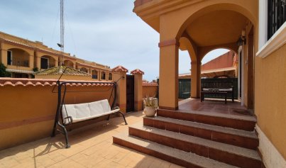 Resale - Villa -
Torrevieja - Costa Blanca Sur