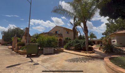 Resale - Villa -
Cartagena - Costa Blanca Sur