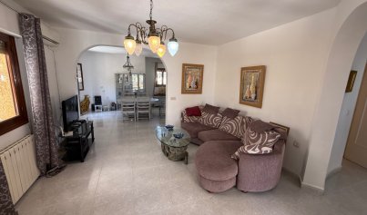 Resale - Villa -
Orihuela Costa - Costa Blanca Sur