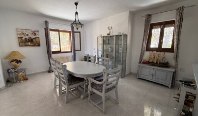 Resale - Villa -
Orihuela Costa - Costa Blanca Sur